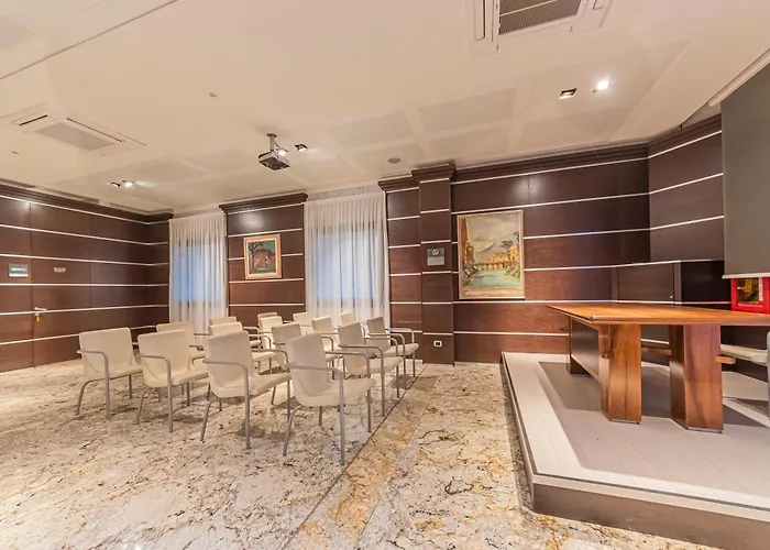 Dado Hotel International